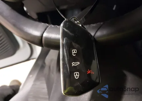 2021 Volkswagen Id.4 Pro из США, поврежденный, VIN WVGRMPE22MP039261